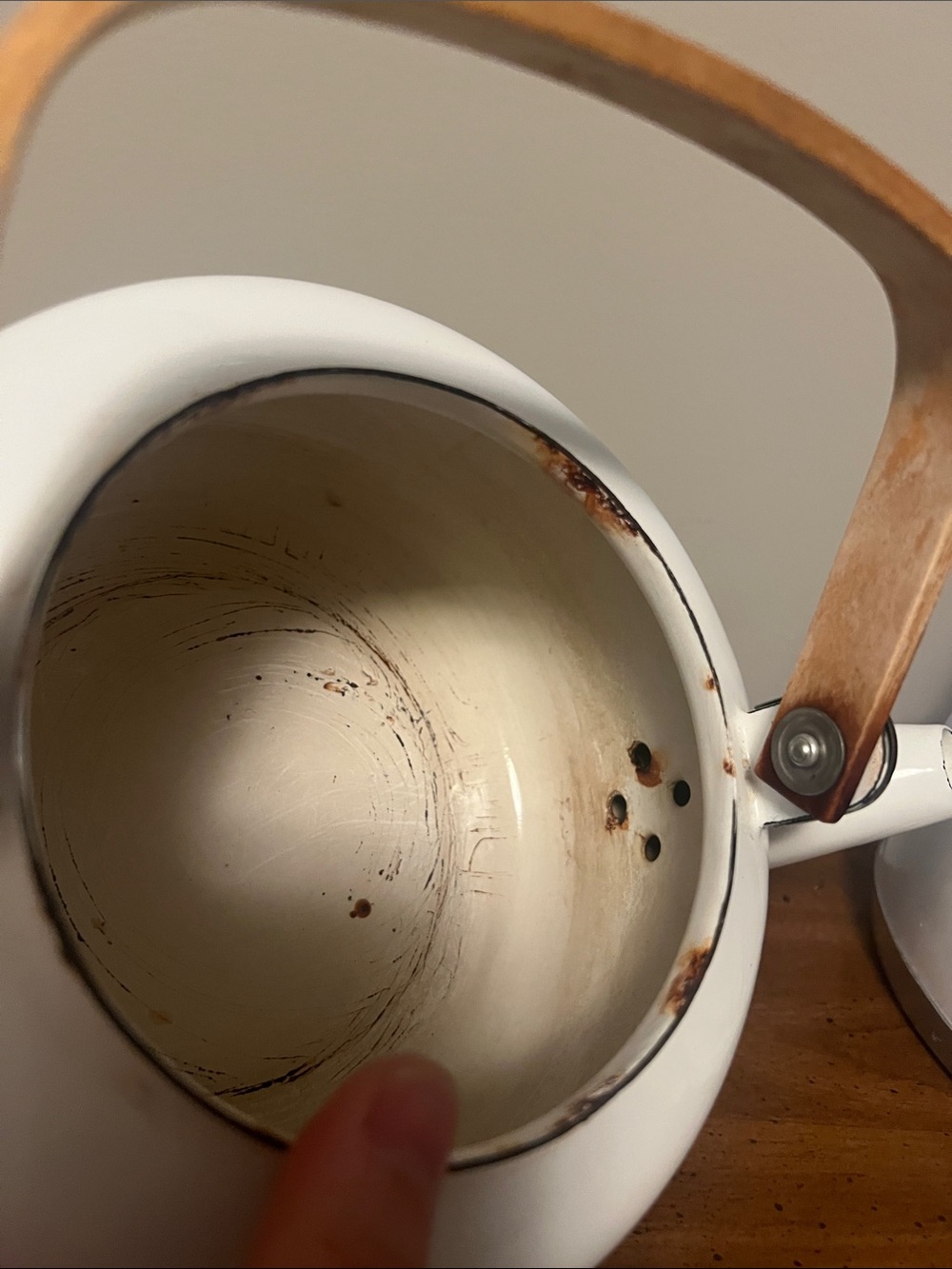Vintage White Strawberry Pattern Enamel Teapot with Wood Handle - Picture 9 of 10